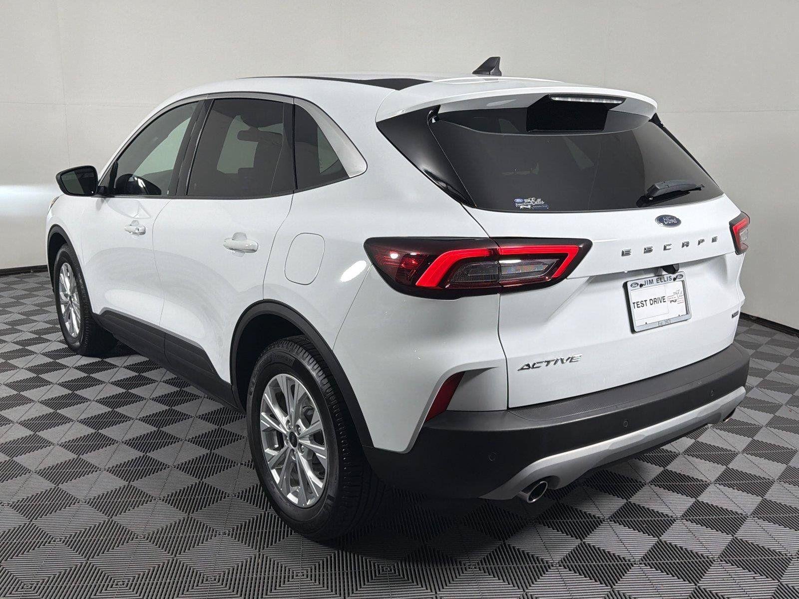 Used 2023 Ford Escape Active FWD image 5