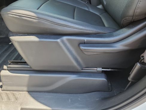 Used 2023 Chevrolet Silverado 3500 W/T image 16