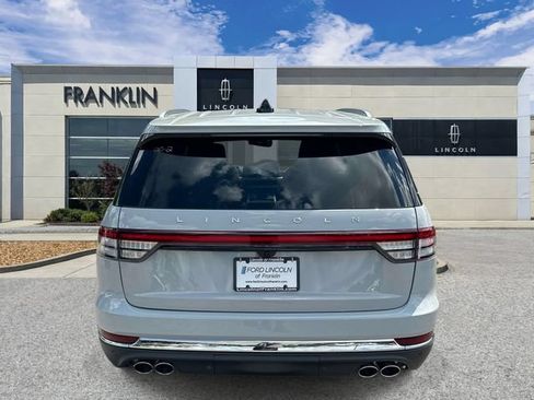 New 2027 Lincoln Aviator AWD image 6