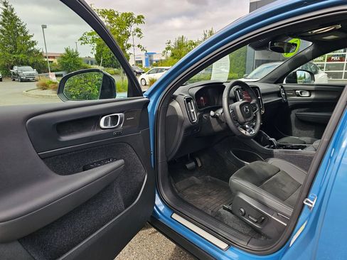 Used 2023 Volvo C40 P8 Recharge Ultimate w/ Protection Package Premier AWD/4WD image 18