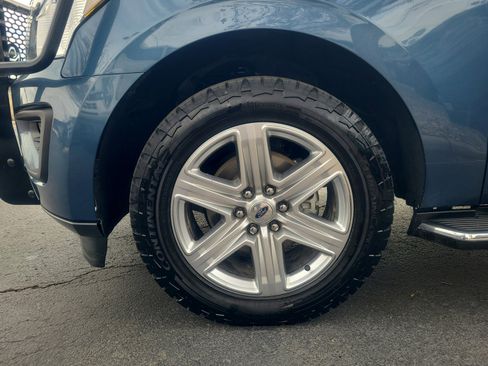 Certified 2019 Ford Expedition Max XLT w/ Equipment Group 202A image 26