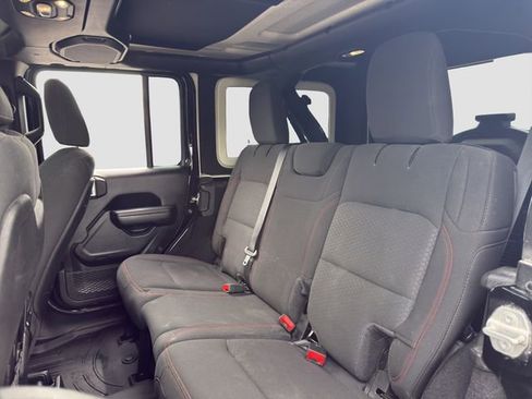 Used 2021 Jeep Wrangler Unlimited Rubicon AWD/4WD image 13