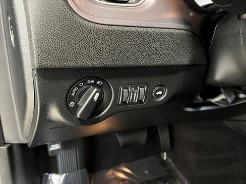 Certified 2023 Dodge Charger SXT image 25