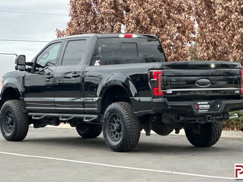 Used 2019 Ford F350 Lariat w/ Lariat Ultimate Package image 6