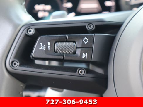 Used 2020 Porsche 911 Cabriolet image 22