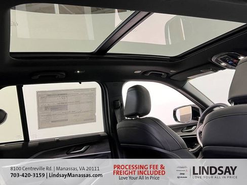 New 2025 Jeep Grand Cherokee Limited w/ Luxury Tech Group II image 15