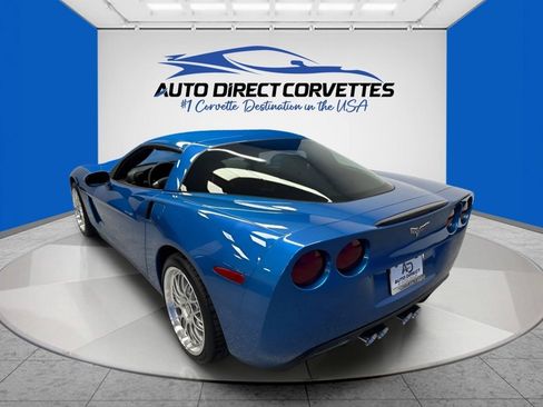 Used 2011 Chevrolet Corvette Coupe w/ 1LT RWD image 33