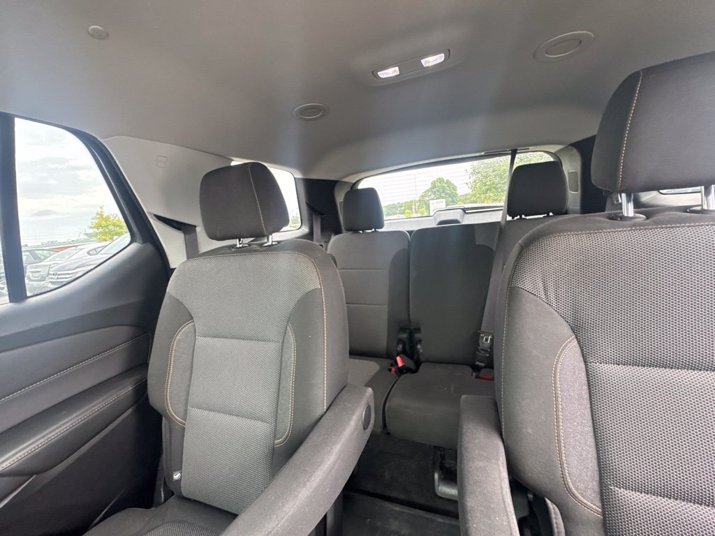 Used 2019 Chevrolet Traverse LT FWD image 23