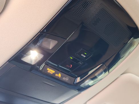 Used 2024 Lexus RZ 300e Premium image 30