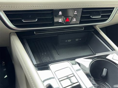 Used 2025 Volkswagen Atlas SEL image 27