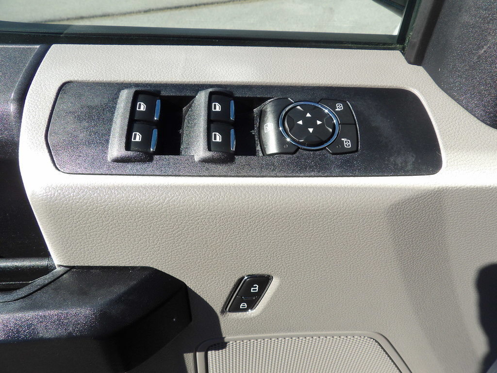 Used 2020 Ford F350 XL w/ Power Equipment Group RWD image 15