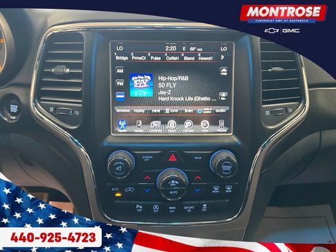 Used 2017 Jeep Grand Cherokee Laredo w/ Quick Order Package 23E AWD/4WD image 17