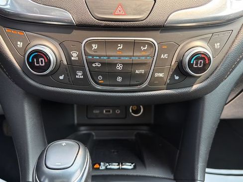 Used 2019 Chevrolet Equinox Premier FWD image 33
