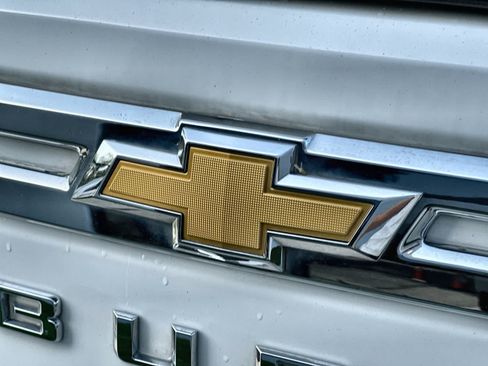 Used 2024 Chevrolet Suburban LT AWD/4WD image 15