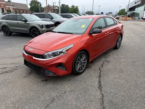 Certified 2023 Kia Forte GT-Line FWD image 3