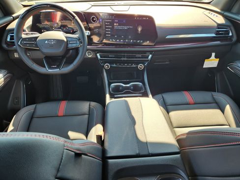 New 2026 Chevrolet Traverse RS image 8