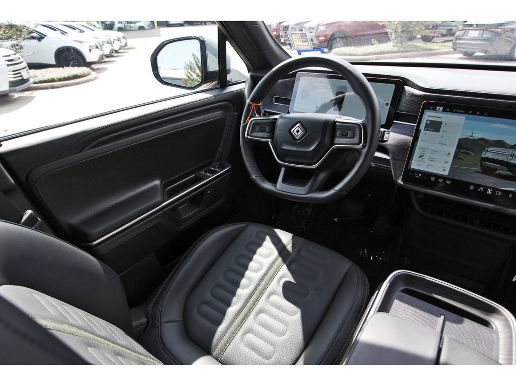 Used 2026 Rivian R1S Adventure Dual AWD/4WD image 6
