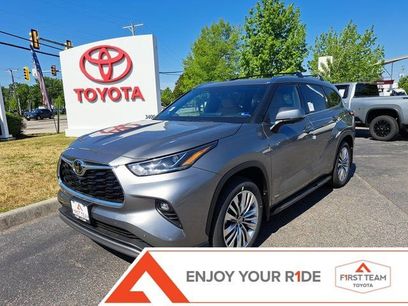 New 2026 Toyota Highlander Platinum