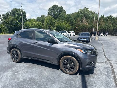 Used 2021 Honda HR-V Sport image 3