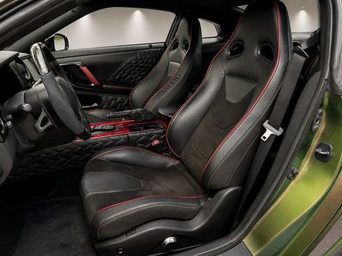 Used 2014 Nissan GT-R Black Edition AWD/4WD image 12
