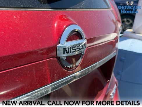 Used 2019 Nissan Rogue SV w/ Sun & Sound Touring Package AWD/4WD image 9