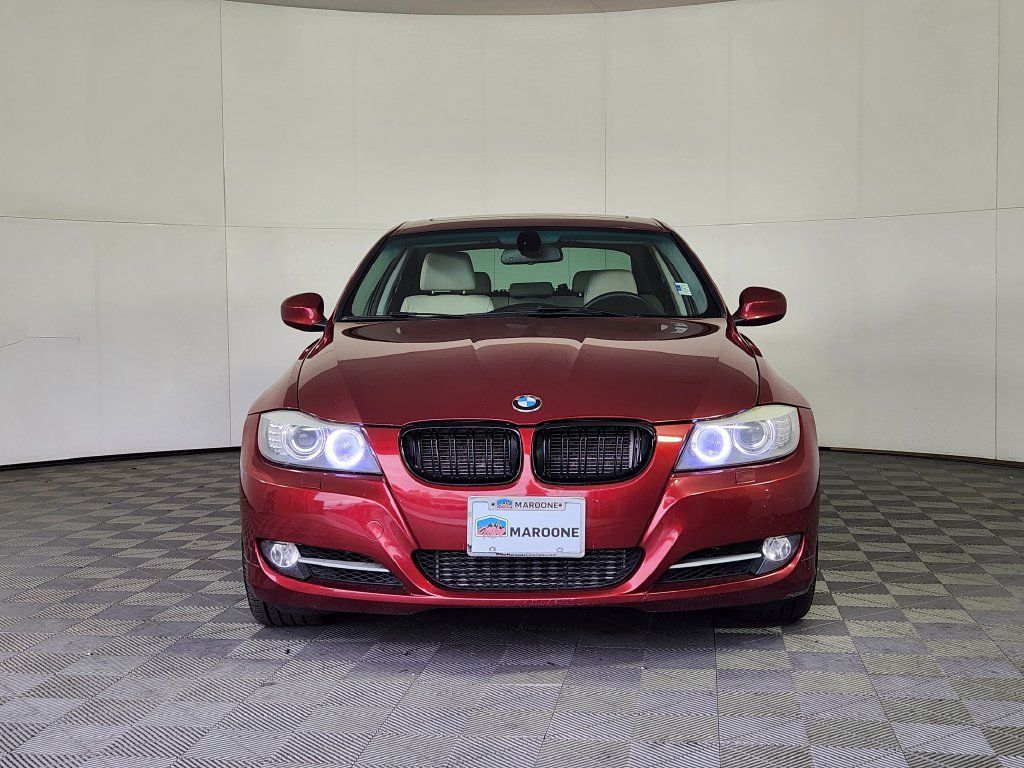 Used 2011 BMW 335i xDrive Sedan AWD/4WD image 2