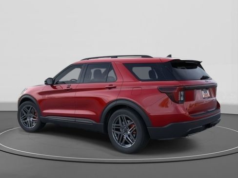 New 2026 Ford Explorer ST-Line w/ ST-Line Street Pack image 4
