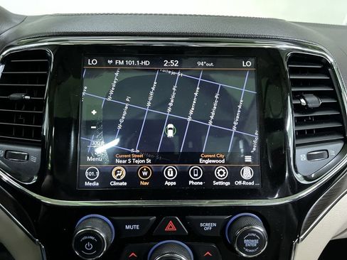 Used 2020 Jeep Grand Cherokee Summit AWD/4WD image 23