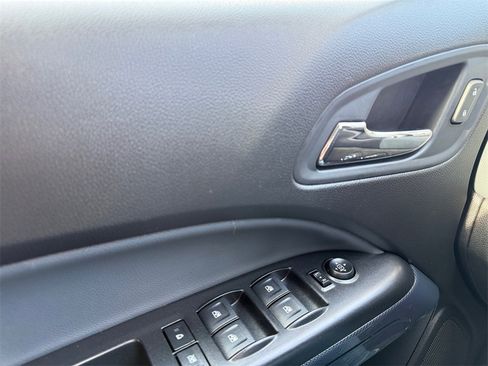 Used 2021 Chevrolet Colorado Z71 image 28