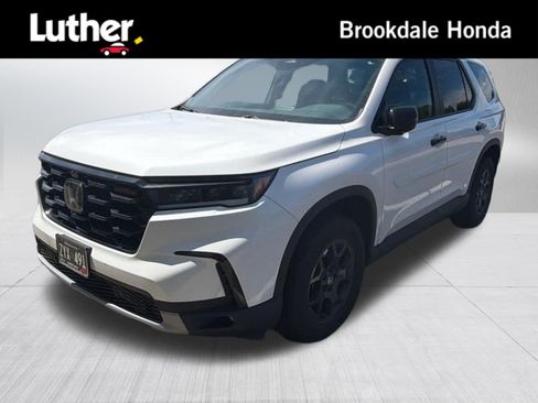 Used 2024 Honda Pilot TrailSport image 1