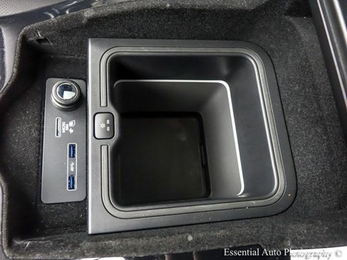 Used 2020 Land Rover Range Rover HSE image 23