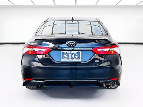 Used 2019 Toyota Camry SE w/ Carpet Mat Package FWD image 5