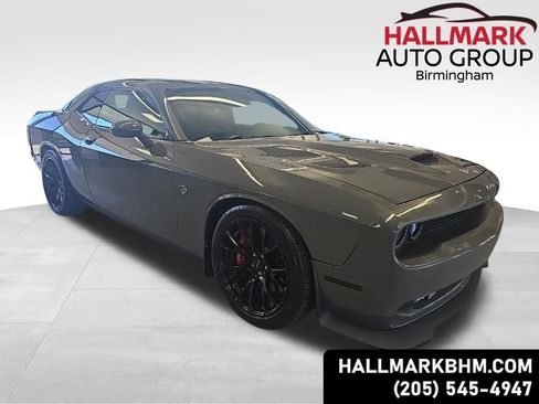 Used 2017 Dodge Challenger SRT Hellcat image 1