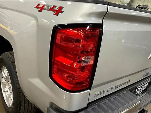 Used 2018 Chevrolet Silverado 1500 LT w/ LT Convenience Package image 22