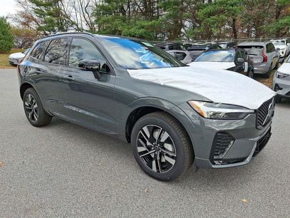 New 2026 Volvo XC60 B5 Core w/ Climate Package