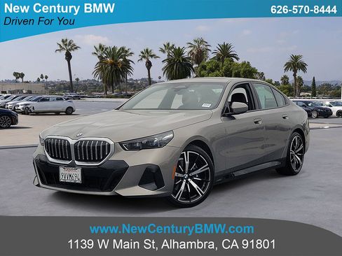Used 2026 BMW 530i w/ M Sport Package RWD image 1