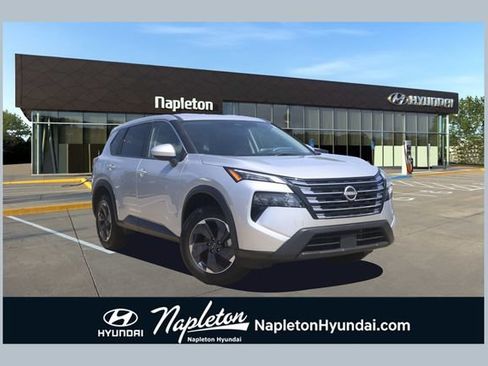 Used 2025 Nissan Rogue SV FWD image 1