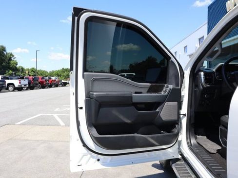 Used 2021 Ford F150 Lariat w/ Equipment Group 502A High AWD/4WD image 15