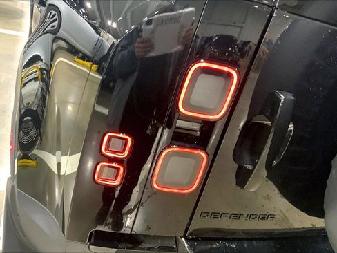 New 2026 Land Rover Defender 110 S image 14