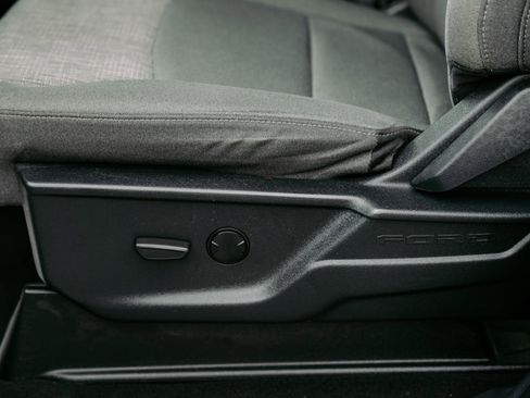 Used 2024 Ford F350 XLT image 15