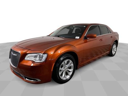 Used 2021 Chrysler 300 Touring RWD image 1