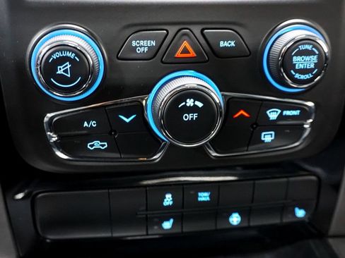 Used 2014 RAM 1500 Sport w/ Remote Start & Security Group AWD/4WD image 19