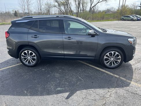 Used 2019 GMC Terrain SLT w/ Preferred Package AWD/4WD image 7