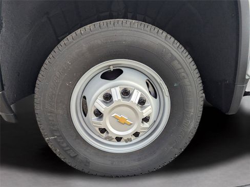 New 2026 Chevrolet Silverado 3500 W/T image 11