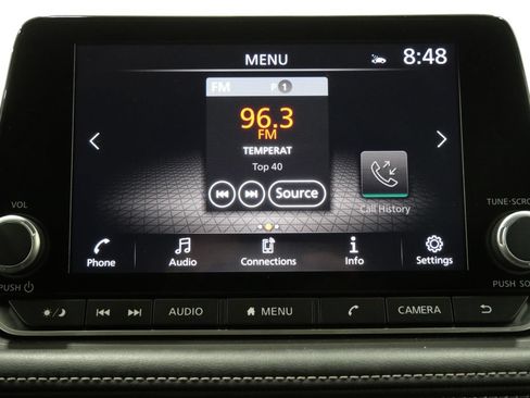 Used 2025 Nissan Rogue SV FWD image 17