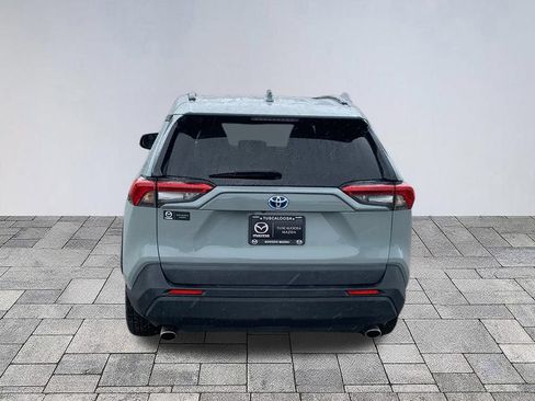 Used 2021 Toyota RAV4 XLE w/ Convenience Package AWD/4WD image 6