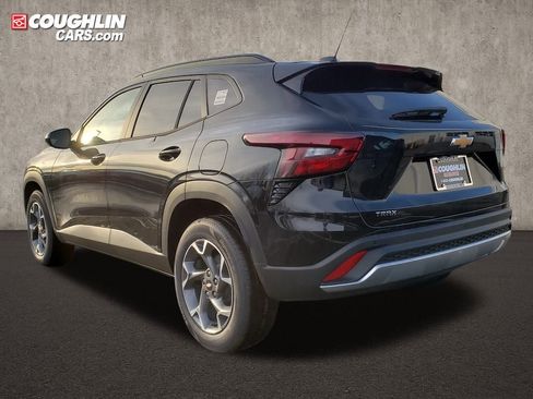New 2026 Chevrolet Trax LT w/ Sunroof Package image 3