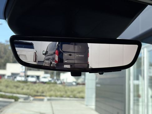 Used 2022 Cadillac Escalade Premium Luxury image 36