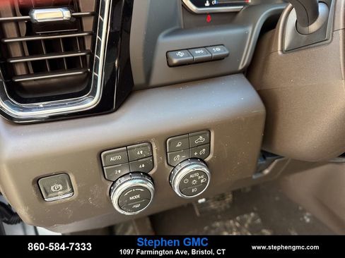 New 2026 GMC Sierra 2500 Denali w/ Denali Reserve Package AWD/4WD image 15