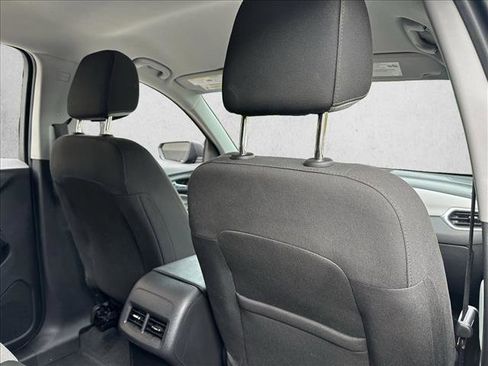 Used 2023 Chevrolet Equinox LS image 25